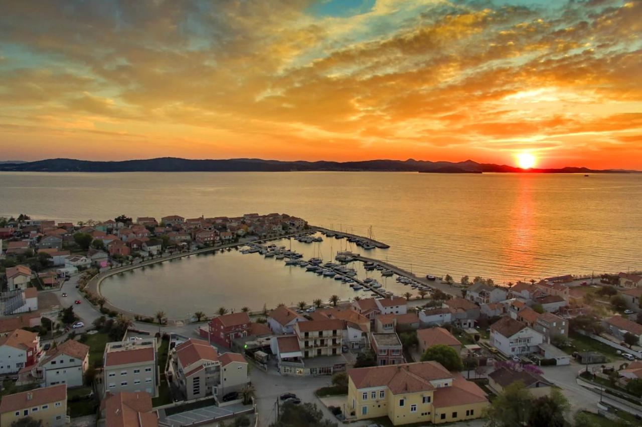 Apartments With A Parking Space Bibinje, Zadar - 14773 Экстерьер фото